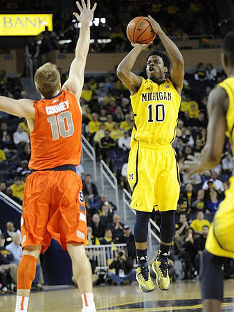 Derrick Walton Jr. (10)
