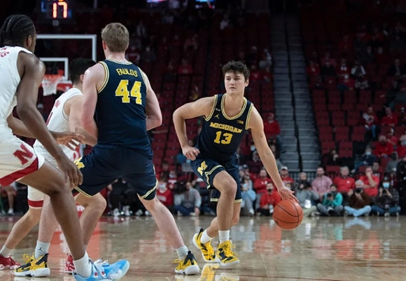 Jaron Faulds (44) and Ian Burns (13)