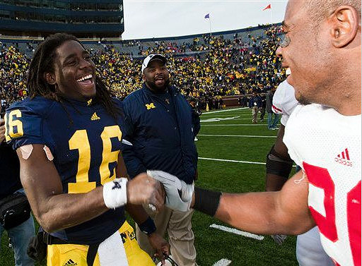 Denard Robinson (16)