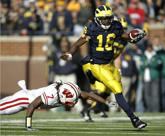Denard Robinson (16)