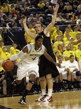Darius Morris (4)