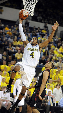 Darius Morris (4)