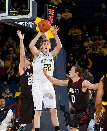 Blake McLimans (22)