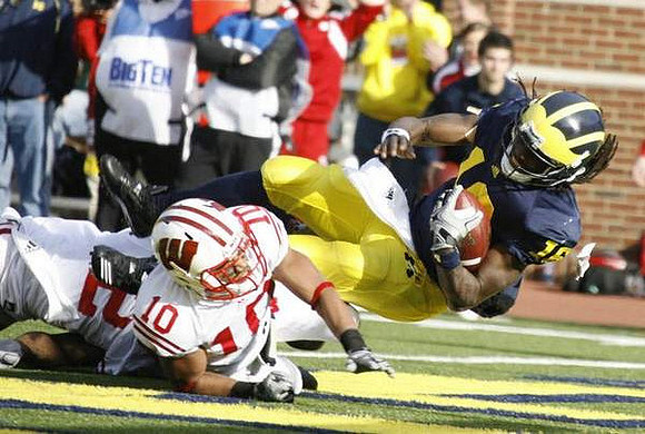 Denard Robinson (16)