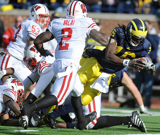 Denard Robinson (16)