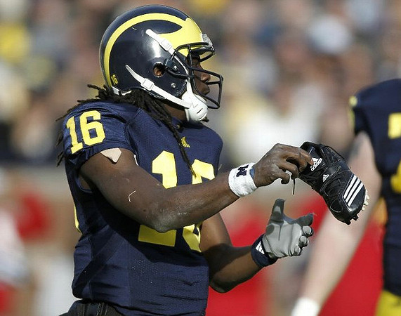 Denard Robinson (16)