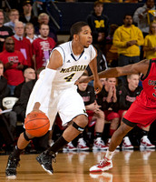 Darius Morris (4)