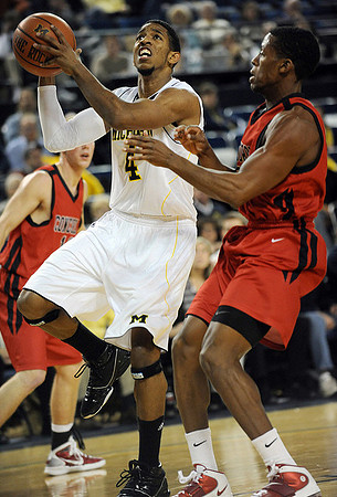 Darius Morris (4)