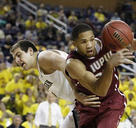 Mitch McGary (4)