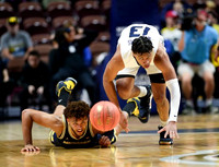 Isaiah Livers (4)