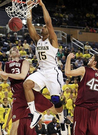 Jon Horford (15)