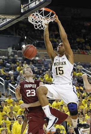 Jon Horford (15)