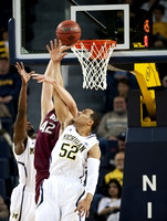 Tim Hardaway Jr. (10) and Jordan Morgan (52)