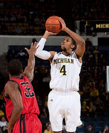 Darius Morris (4)