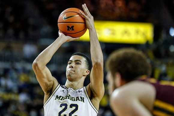 DeVante' Jones (12)