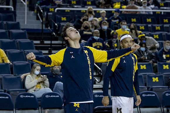 Will Tschetter (42) and Terrance Williams II (5)