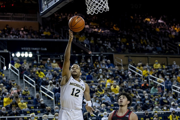 DeVante' Jones (12)