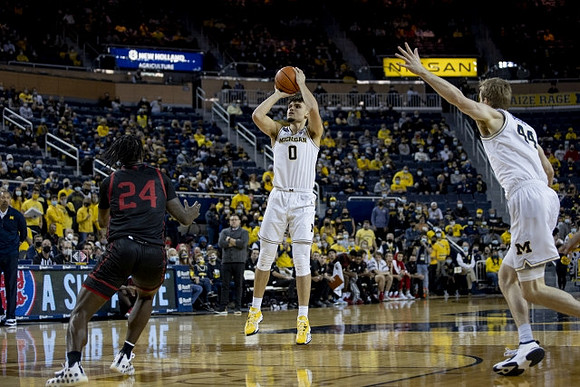 Adrien Nunez (0) and Jaron Faulds (44)