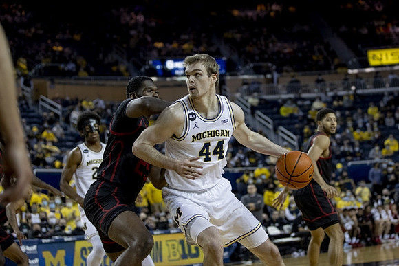 Jace Howard (25) and Jaron Faulds (44)