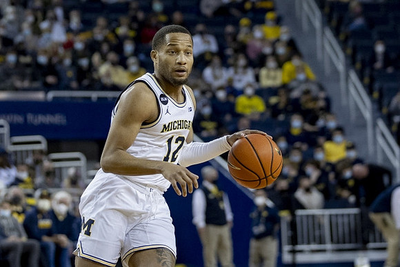 DeVante' Jones (12)