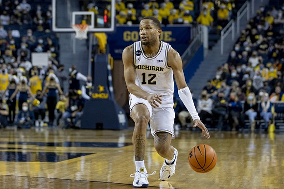 DeVante' Jones (12)