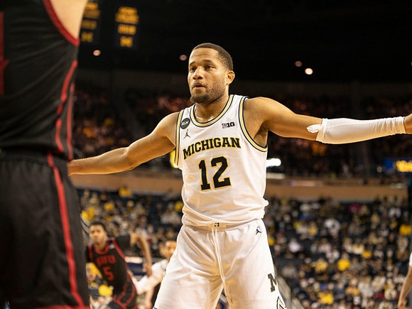 DeVante' Jones (12)