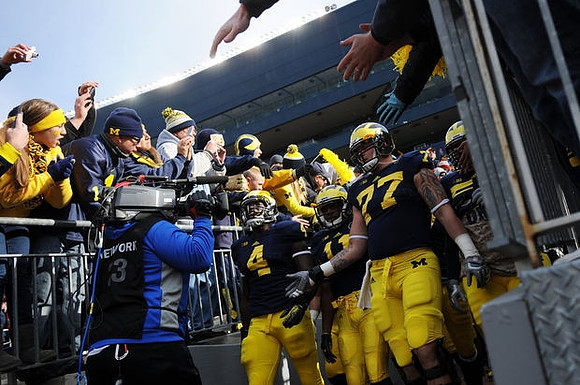 Cameron Gordon (4), Courtney Avery (11), and Taylor Lewan (77)