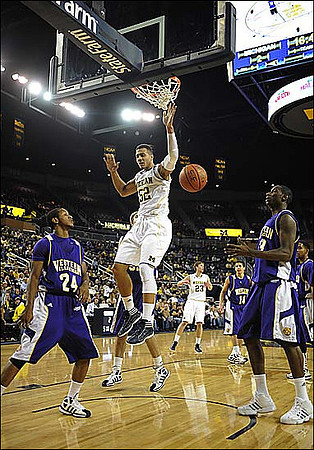 Jordan Morgan (52) and Evan Smotrycz (23)