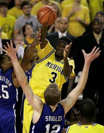 Manny Harris (3)
