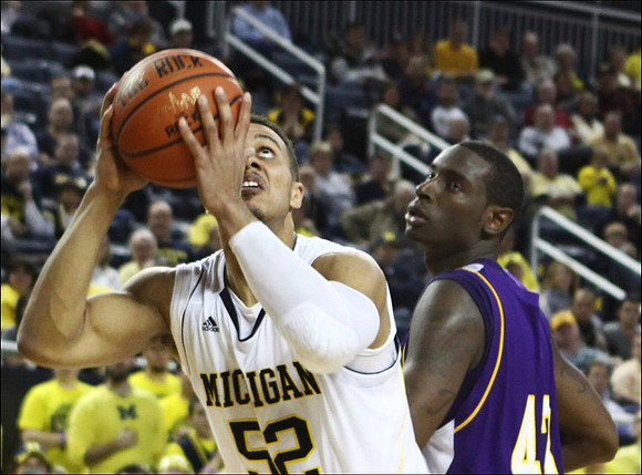 Jordan Morgan (52)