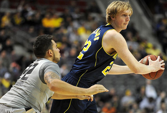 Blake McLimans (22)