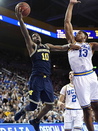 Derrick Walton Jr. (10)