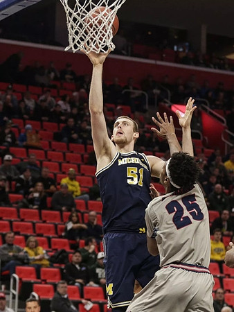 Austin Davis (51)