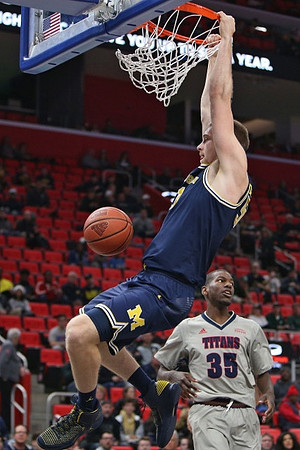 Austin Davis (51)