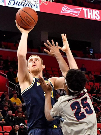 Austin Davis (51)