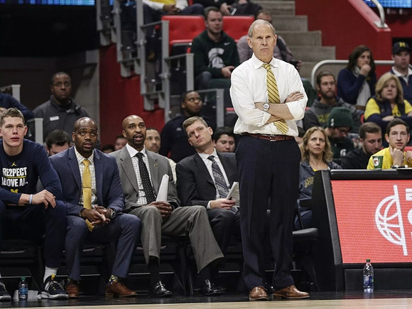 Moritz Wagner (13), Deandre Haynes, Saddi Washington, Luke Yaklich, and John Beilein