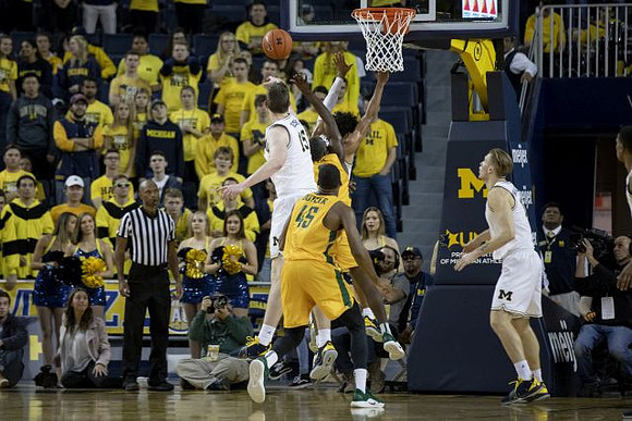 Jon Teske (15) and Ignas Brazdeikis (13)