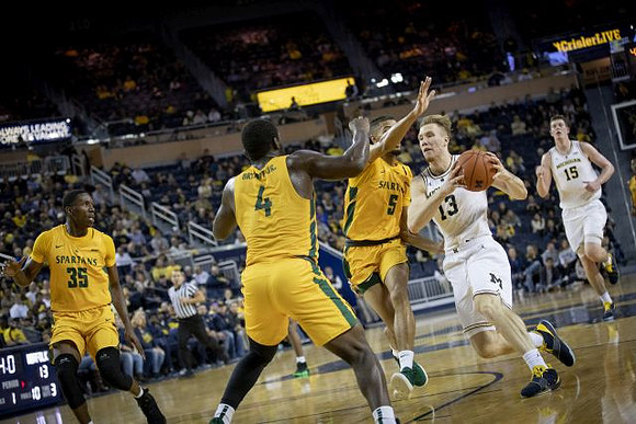 Ignas Brazdeikis (13) and Jon Teske (15)