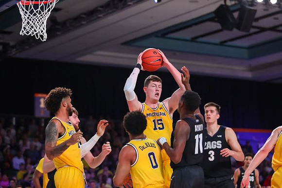 Isaiah Livers (2), Jon Teske (15), and David DeJulius (0)