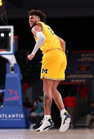 Isaiah Livers (2)