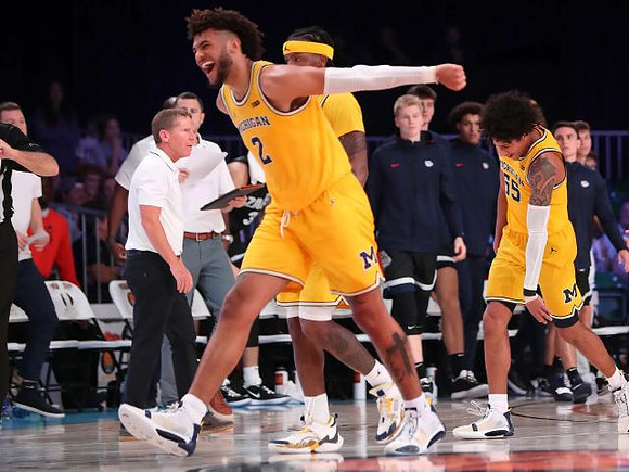 Gonzaga Head Coach Mark Few, Isaiah Livers (2), Zavier Simpson (3), and Eli Brooks (55)