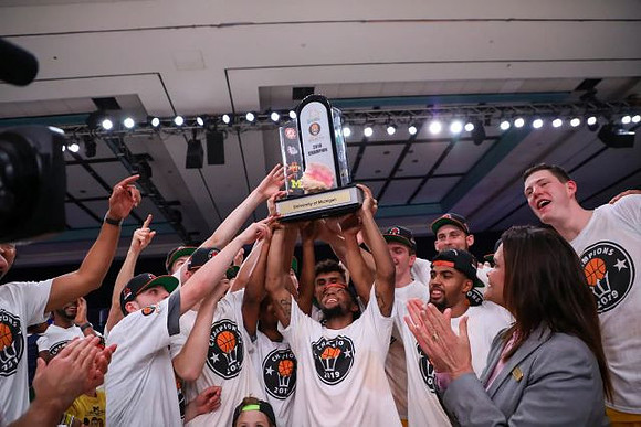 Michigan Team and Battle for Atlantis Championship Trophy