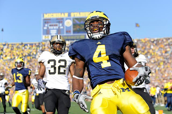 Brandon Minor (4) and Greg Mathews (13)