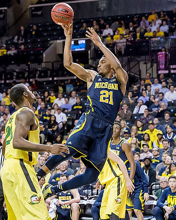 Zak Irvin (21)