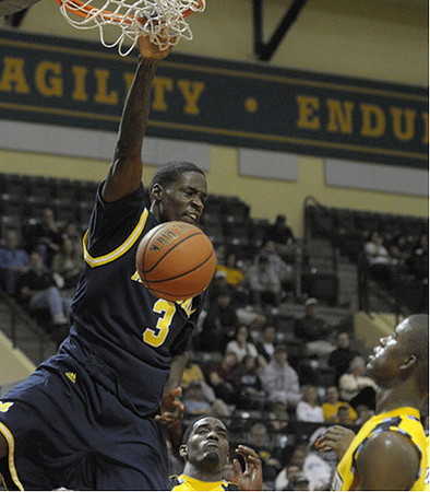Manny Harris (3)