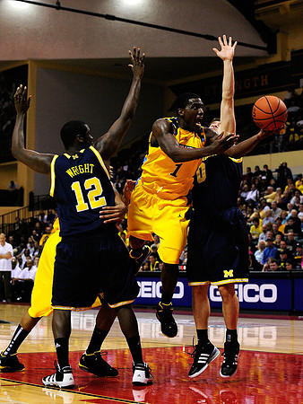 Anthony Wright (12) and Zack Novak (0)