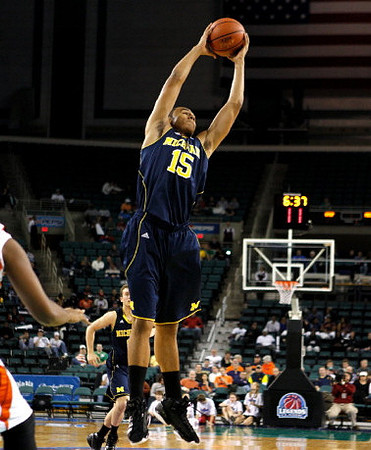 Jon Horford (15)