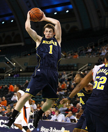 Stu Douglass (1) and Jordan Morgan (52)