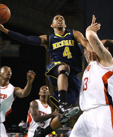 Darius Morris (4)