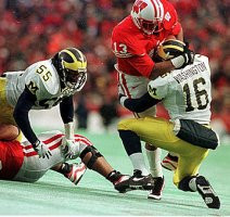 Brent Washington (16) and Dhani Jones (55